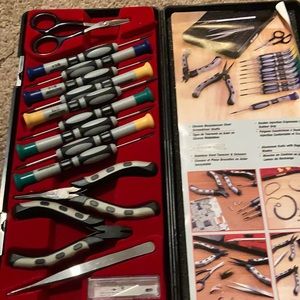 Master grip/14 piece precision tool kit